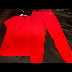 RED FIGS JOGGER PANTS & TOP